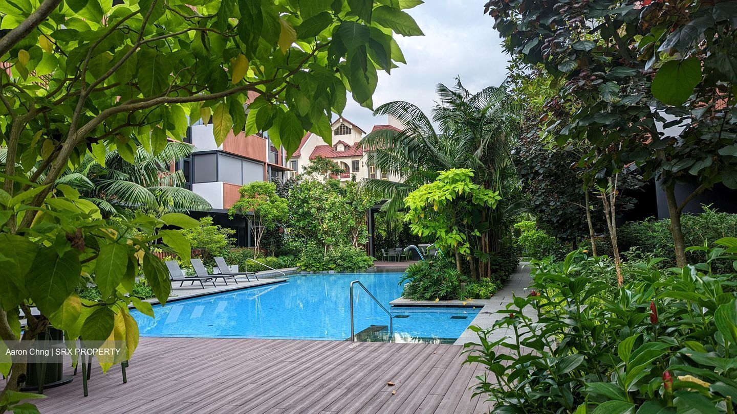 Royalgreen (D10), Condominium #537782051
